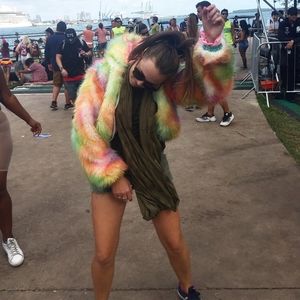 Meet your Posher, Victoria